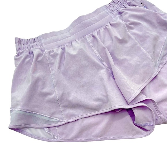 Lululemon Hotty Hot Short II *2.5" - Picture 9 of 9